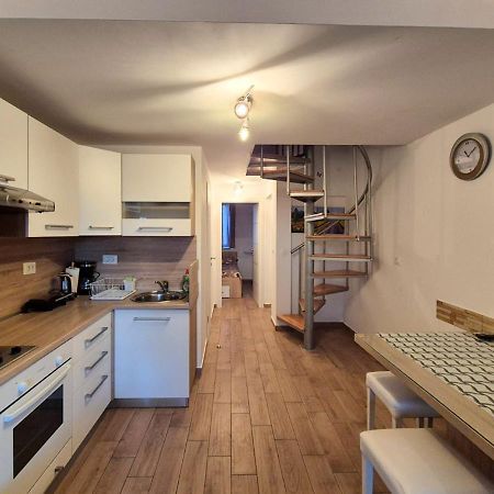 Apartman Meghan プーラ エクステリア 写真